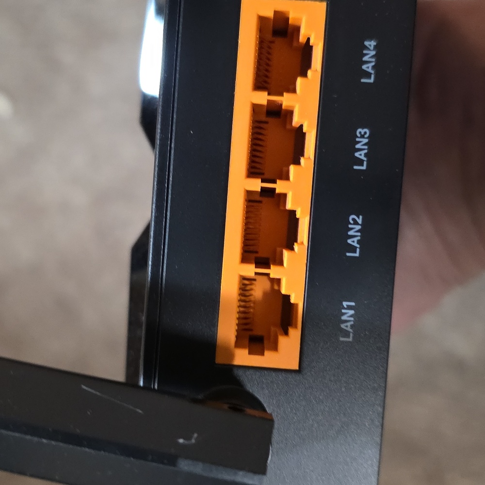 TP-Link Black Wireless Router - Picture 5 of 10